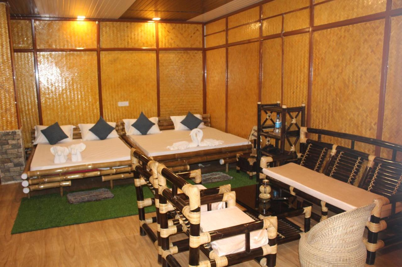 Tusker Tea County Hotel Chalsa Exterior photo